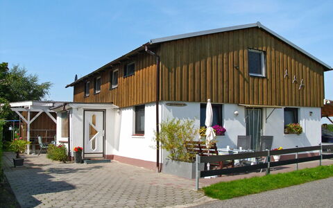 Otterndorf 663: Himmel, Plante, Vindue, Bygning, Træ, Træ, Land Lot, Hus, Sommerhus, Hældning