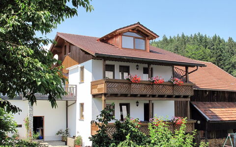 Kühbeck: Plante, Himmel, Bygning, Vindue, Hus, Træ, Land Lot, Vegetationen, Boligområde
