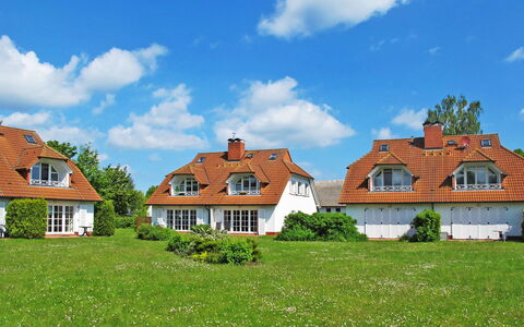Achterwasser (Zem113): Sky, Himmel, Plante, Vindue, Bygning, Naturlige Landskab, Hus, Træ, Land Lot, Græs