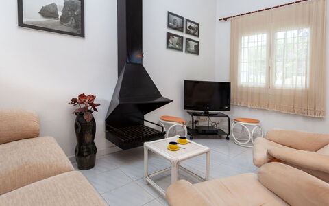 Villa Blanca Feliu: Værelse, Stue, Ejendom, Indretning, Møbel, Kaffebord, Bygning, Bord, Ejendom, Hus