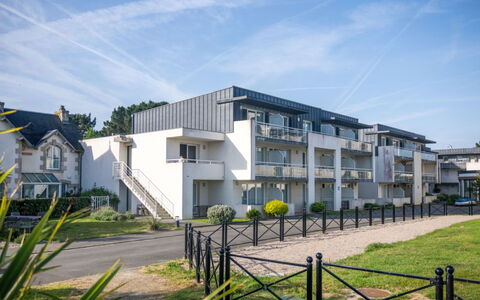 Plougasnou 614: Boligområde, Urban Design, Lejlighed, Altan, Estate, Indkørsel, Villa, Hotel