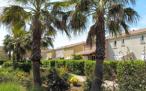 Valras Plage 606: Ejendom, Træ, Vegetationen, Palme Træ, Hus, Hjem, Arecales, Ejendom, Boligområde, Attalea Speciosa