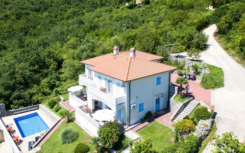 Mošćenička Draga 613: Luftfotografering, Ejendom, Hus, Fugleperspektiv, Ejendom, Bygning, Estate, Arkitektur, Fotografering, Tag