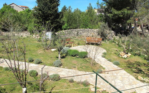 Zadar 623: Plante, Himmel, Ejendom, Plantesamfund, Træ, Naturlige Landskab, Land Lot, Biome, Græs, Bunddække