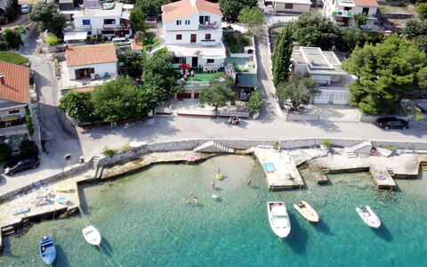 Šibenik 610: Ejendom, Stad, Bygning, Svømmepøl, Luftfotografering, Turisme, Ejendom, Fritid, Hus, Fotografering