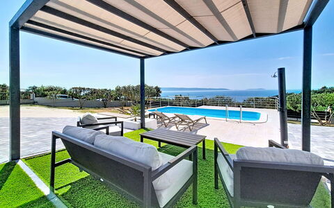 Ria with Heated Pool: Udendørs Møbler, Møbel, Svømmepøl, Skygge, Udvej, Udendørs Struktur, Markise, Stol, Gårdhave, Pergola