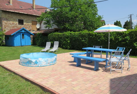 Balatonmariafurdo 622: Ejendom, Svømmepøl, Backyard, Gårdhave, Skygge, Bord, Gård, Hus, Fritid, Ejendom
