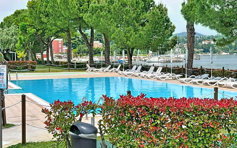 Desenzano 617: Hav, Coastal Og Oceaniske Landskabsformer, Kyst, Udvej, Ocean, Kyst, Strand, Svømmepøl, Ferieby, Tropics