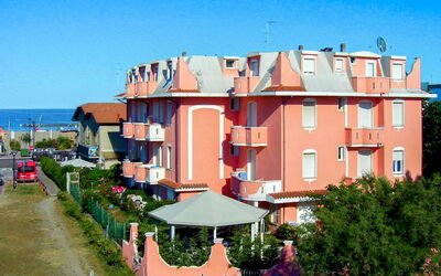 Porto Garibaldi 630: Himmel, Bygning, Ejendom, Vindue, Plante, Azure, Hus, Arkitektur, Ejerlejlighed, Urban Design