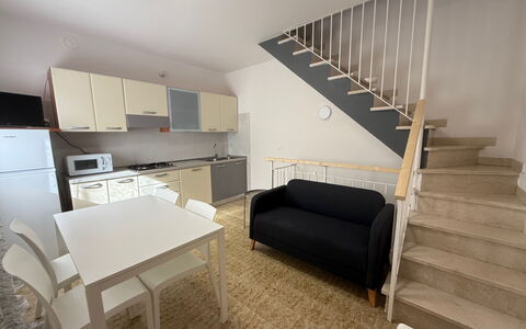 Rosolina Mare 641: Gulvbelægning, Etage, Indretning, Møbel, Værelse, Loft, Trægulve, Lejlighed, Stue