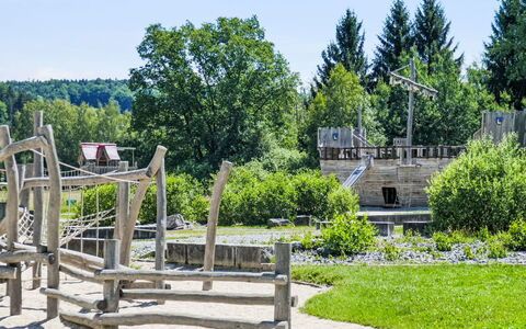 Waldkirchen 604: Træ, Have, Parkere, Landscaping, Walkway, Hegn