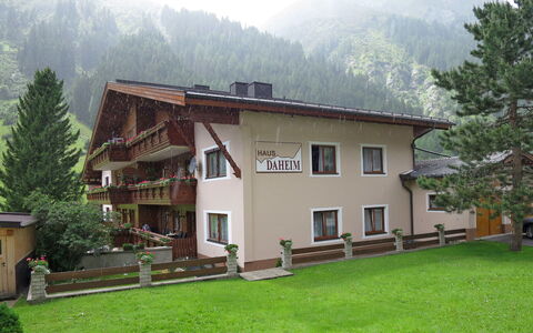Sankt Leonhard im Pitztal 607: Plante, Bygning, Bjerg, Ejendom, Vindue, Træ, Hus, Land Lot, Himmel, Naturlige Landskab