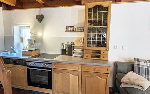 Backhäusle: Møbel, Cabinetry, Countertop, Køkken, Gulvbelægning, Indretning, Køkken Apparat, Træ, Skab, Etage