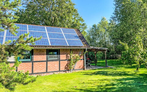Melüh i: Tag, Tækning, Sommerhus, Hus, Landsby, Stuehus, Hytte, Estate, Indkørsel