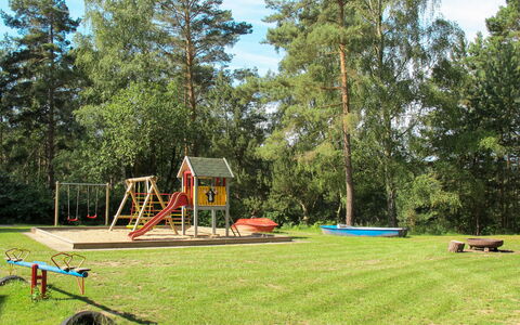 Plau am See 621: Plante, Himmel, Træ, Land Lot, Skygge, Sky, Græs, Fritid, Landskab, Legeplads