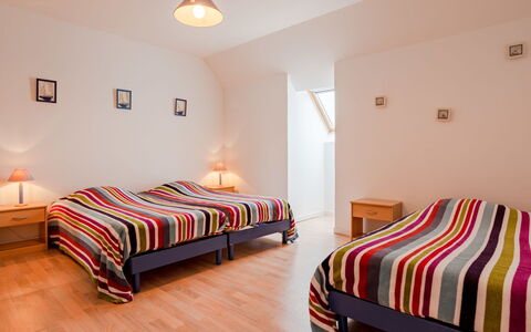 Néroli: Møbel, Ejendom, Komfort, Træ, Seng, Bed Frame, Belysning, Orange, Textile, Indretning