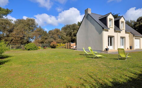 Les Chênes Verts: Sky, Himmel, Plante, Bygning, Vindue, Træ, Naturlige Landskab, Hus, Land Lot, Sommerhus