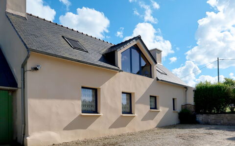 Ty Channed: Ejendom, Hus, Hjem, Boligområde, Bygning, Arkitektur, Ejendom, Himmel, Væg, Tag