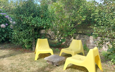 Pont L'Abbé 608: Gul, Plast, Udendørs Møbler, Skygge, Have, Stol, Backyard