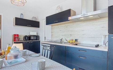 Ty Nevez: Møbel, Køkken, Countertop, Indretning, Gulvbelægning, Træ, Cabinetry, Større Bandage, Køkken Apparat, Etage