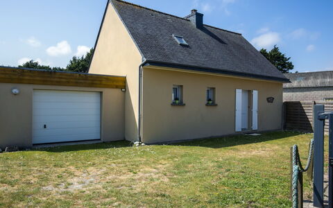 Rève de Plage: Himmel, Bygning, Sky, Ejendom, Vindue, Plante, Hus, Land Lot, Dør, Træ