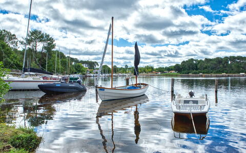 Le Hameau du Point du Jour: Båd, Blå, Vand, Krop Af Vand, Vandfartøjer, Både Og Sejlsport - Udstyr Og Materiel, Vandvej, Sejlbåd, Marina, Mast