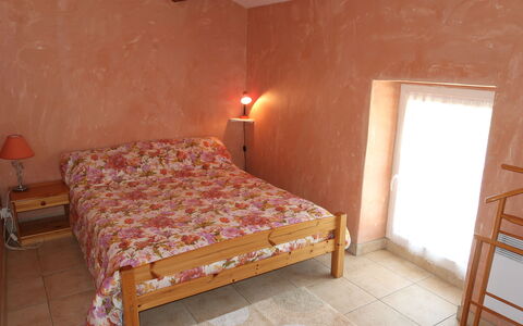 La Cardeline: Bygning, Ejendom, Møbel, Komfort, Træ, Textile, Indretning, Hus, Etage, Lampe