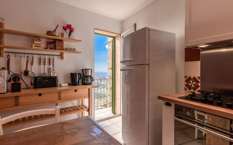 Casa Marcelli: Ejendom, Møbel, Cabinetry, Countertop, Køkken, Træ, Indretning, Hylde, Væg, Etage