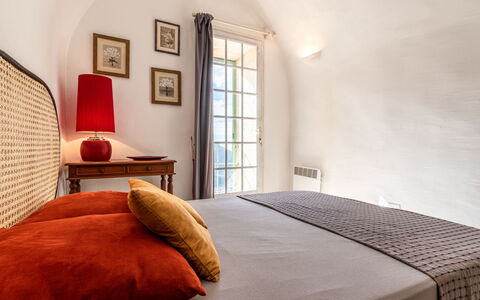 Casa Marcelli: Ejendom, Møbel, Vindue, Komfort, Træ, Textile, Skygge, Bygning, Indretning, Bed Frame