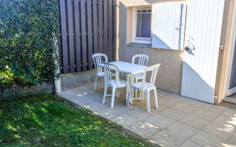 Rivages D'Olonne: Ejendom, Hus, Ejendom, Bygning, Hjem, Backyard, Gårdhave, Gård, Boligområde, Værelse