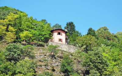 Ca' Rossa - Porlezza, Lombardy, Italien
