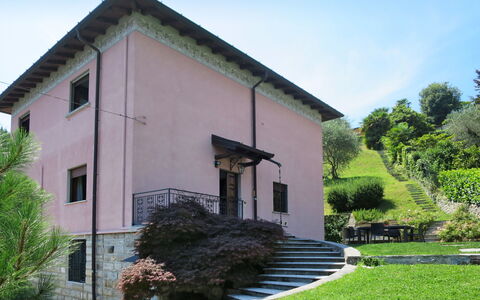 Vittoria: Ejendom, Hus, Bygning, Arkitektur, Hjem, Ejendom, Væg, Facade, Estate, Villa