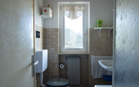 La Coccinella: Badeværelse, Værelse, Ejendom, Sanitærarmatur, Toilet, Hus, Arkitektur, Indretning, Etage, Bygning