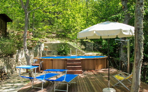 Cottage Contadina: Plante, Møbel, Bord, Natur, Skygge, Botanik, Stol, Træ, Udendørs Møbler, Træ