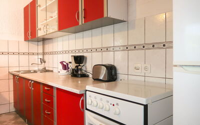 Dalibor 631.1: Cabinetry, Møbel, Countertop, Produkt, Køkken, Håndvask, Bygning, Køkken Apparat, Træ, Indretning