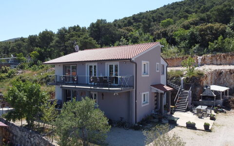 Šibenik 626: Plante, Himmel, Ejendom, Vindue, Bygning, Træ, Hus, Land Lot, Ejendom, Boligområde