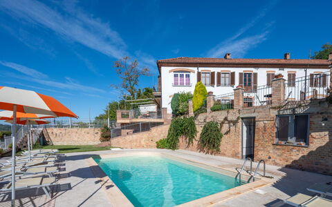 Cossombrato 607: Svømmepøl, Udendørs Møbler, Estate, Udvej, Villa, Eco Hotel, Hacienda, Hotel, Ferieby, Altan