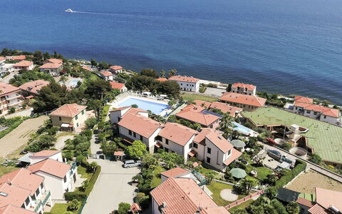 San Lorenzo al Mare 638: Boligområde, Hus, Coastal Og Oceaniske Landskabsformer, Kyst, Hav, Hjem, Ocean, Udvej, Estate, Kyst