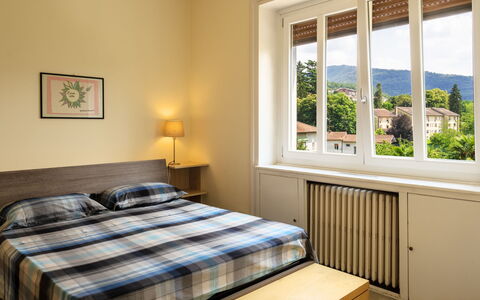 Del Sole: Soveværelse, Seng, Møbel, Værelse, Ejendom, Indretning, Loft, Bed Frame, Sengetøj, Etage