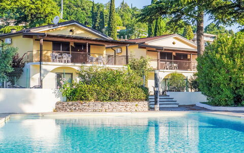 Manerba 644: Svømmepøl, Udvej, Skygge, Estate, Eco Hotel, Ferieby, Villa, Hacienda, Hotel, Tropics