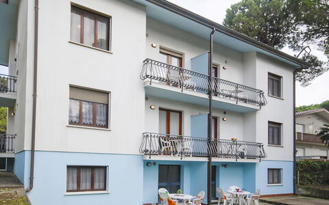 Tiziano: Ejendom, Hus, Bygning, Boligområde, Ejendom, Arkitektur, Hjem, Lejlighed, Facade, Altan