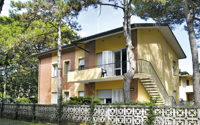 Bibione 632: Hus, Ejendom, Hjem, Bygning, Ejendom, Arkitektur, Sommerhus, Boligområde, Træ, Kvarter