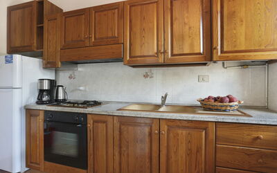 Il Contadino (Ter102) 603.2: Countertop, Cabinetry, Møbel, Køkken, Værelse, Ejendom, Bejdse, Skab, Skuffe, Håndvask