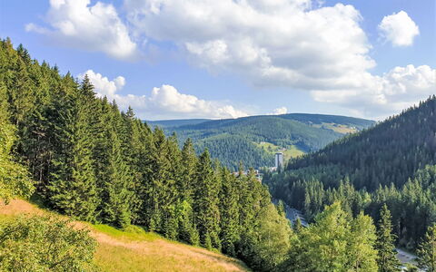 Stará Huť: Bjergrige Landskabsformer, Træ, Bjerg, Bakke, Skov, Ødemark, Highland, Naturlige Landskab, Hill Station
