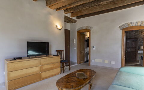 Tavole 603: Møbel, Ejendom, Bygning, Bord, Træ, Cabinetry, Komfort, Skuffe, Belysning, Stue