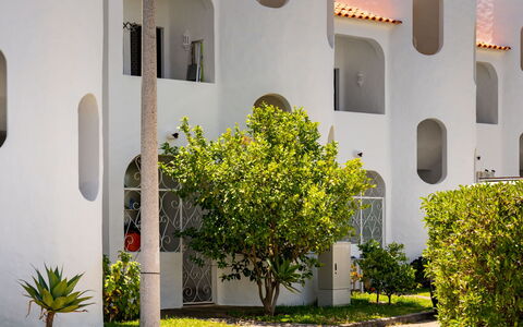 Quinta Do Torrejão: Plante, Bygning, Ejendom, Lys, Belysning, Hus, Indretning, Gul, Arkitektur, Vindue