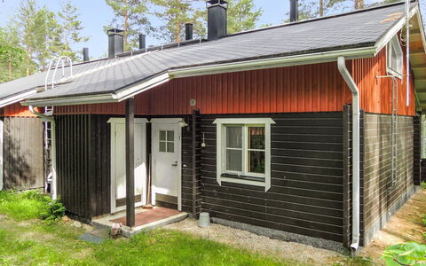 Luppo-Koli: Altan, Lejlighed, Skygge, Glas, Ejerlejlighed, Gelænder, Veranda, Dagslys, Dæk, Udendørs Møbler