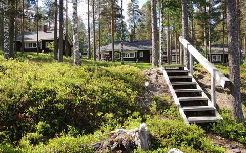 Kolin Vernetti 1: Møbel, Stol, Udendørs Møbler, Bord, Træ, Udendørs Bord, Køkken & Spisebord, Skygge, Have, Paraply