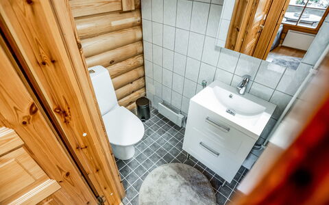 Kolin Vernetti 3: Træ, Bank, Hus, Sommerhus, Sø, Dam, Skov, Bjælkehytte