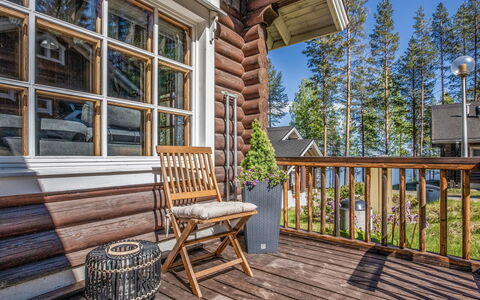 Kolin Vernetti 3: Træ, Bank, Hus, Sommerhus, Sø, Dam, Skov, Bjælkehytte
